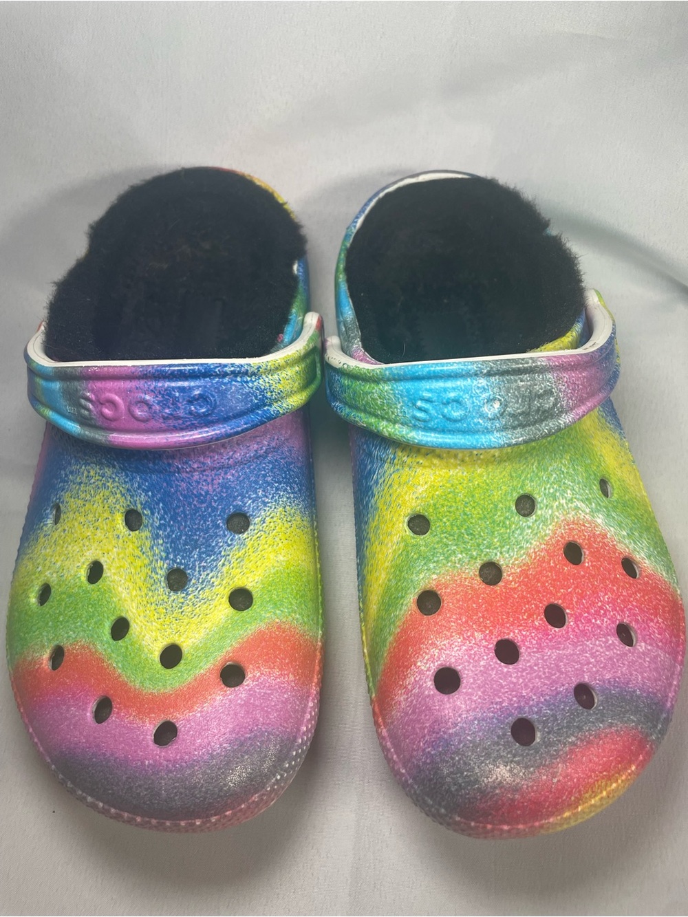 CROCS Rainbow Tie-Dye Fuzzy Lined Clogs